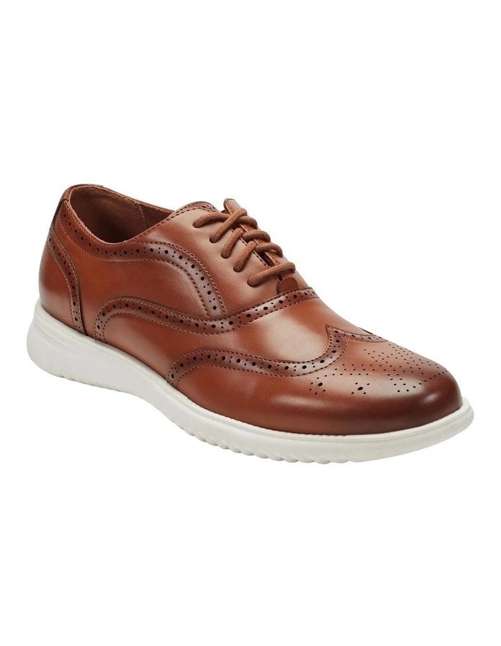 Niowox Oxofrd Shoe in Tan image 2