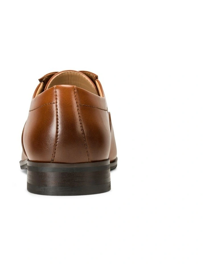 Heath Lace up Oxford in Brown image 4