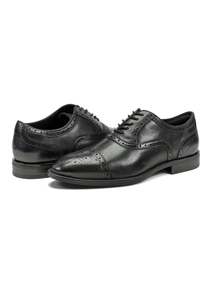 Future Lace Up Oxford in Black image 3