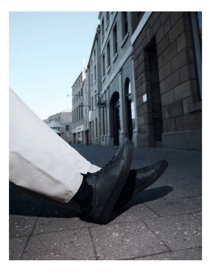 Deco 2.0 Mono Sneakers in Alternate Black image 2