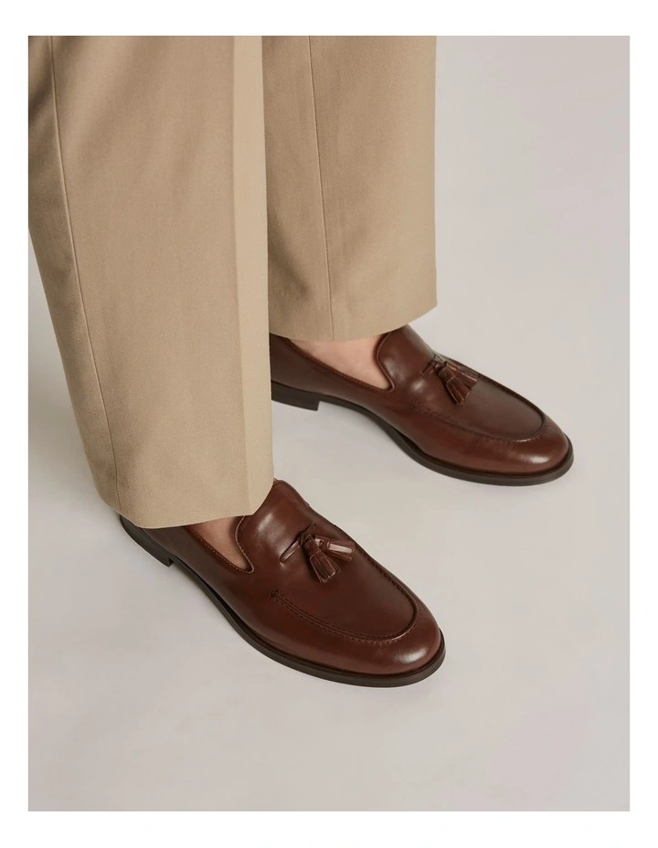Elias Tassel Loafers in Brandy image 2