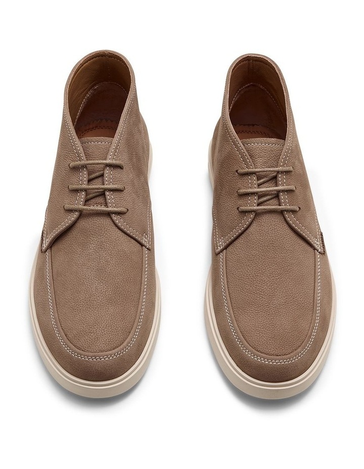 Breeze Nubuck Chukka Boot in Sand image 5