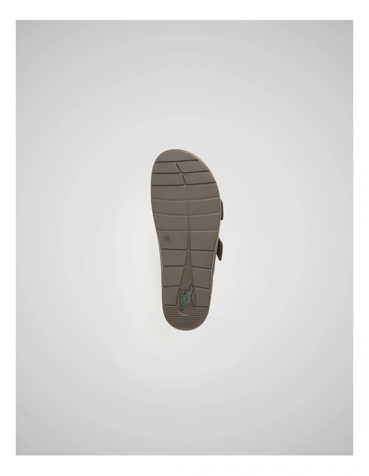 Raglan Slide in Olive image 7