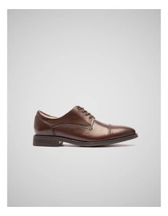 Riverton Derby Shoe in Dark Cognac