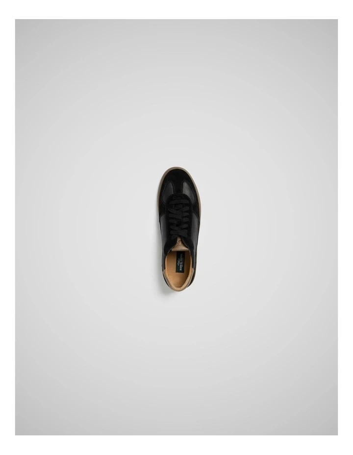 Swanson Street Sneaker in Nero image 6