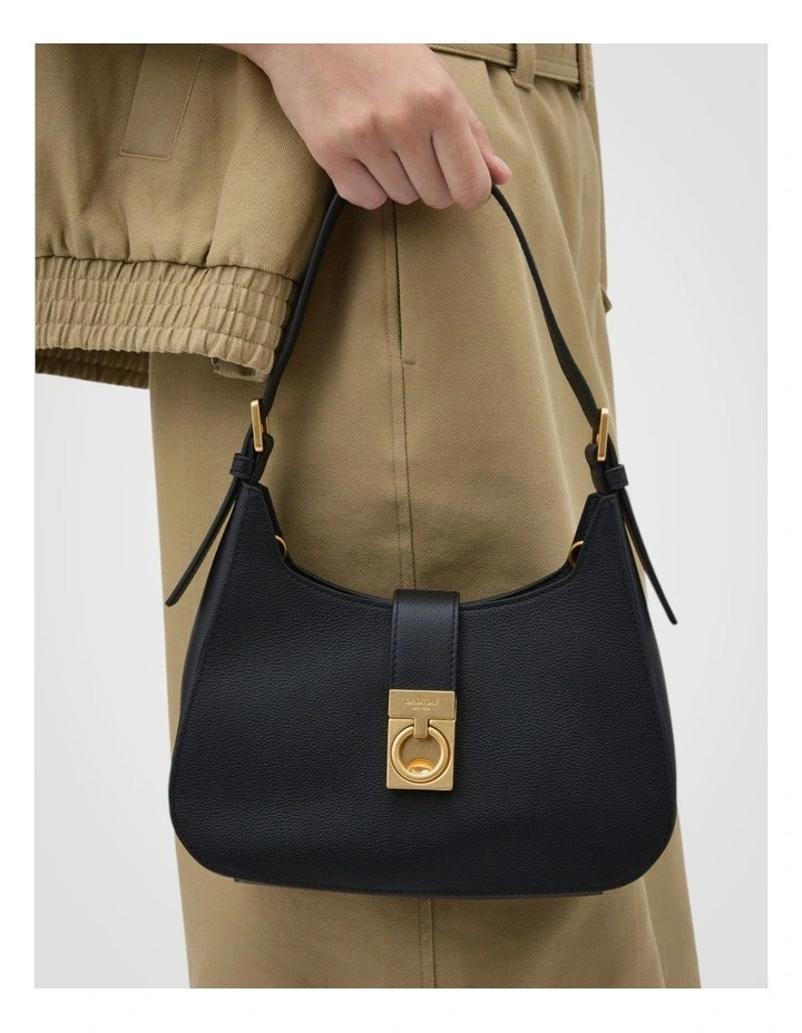Yvonne Baguette Bag in Black image 4