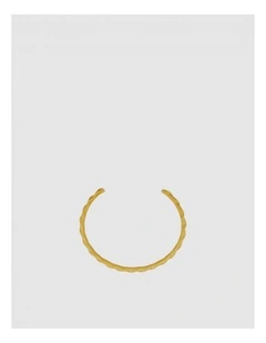 Naia Narrow Cuff in Worn Gold
