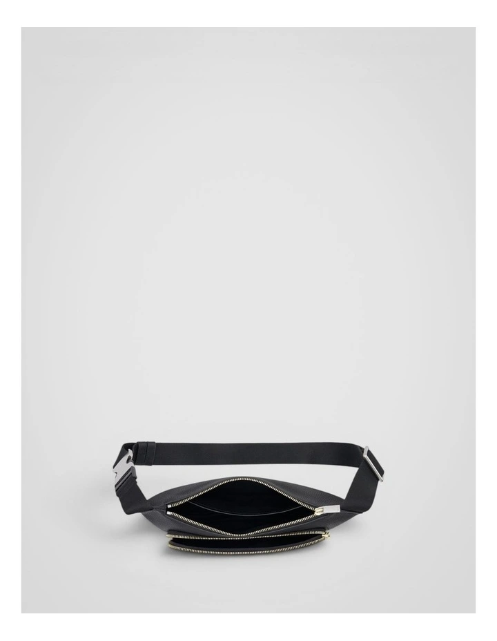 Larsen Sling Bag in BLACK image 3