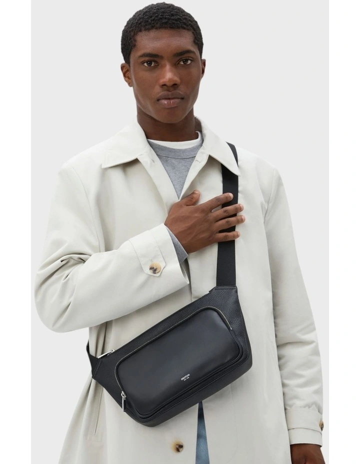 Larsen Sling Bag in BLACK image 4