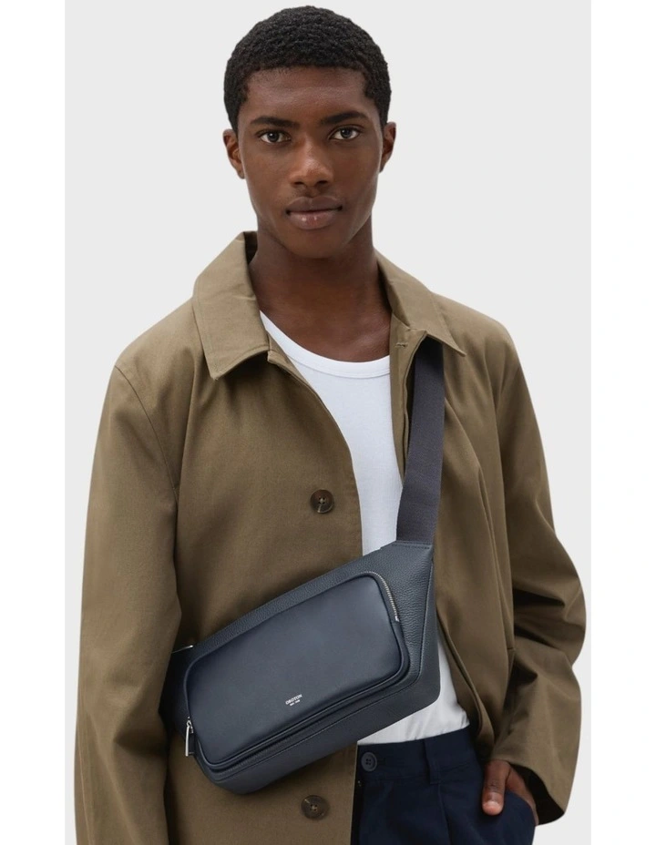 Larsen Sling Bag in NIGHT SKY image 4