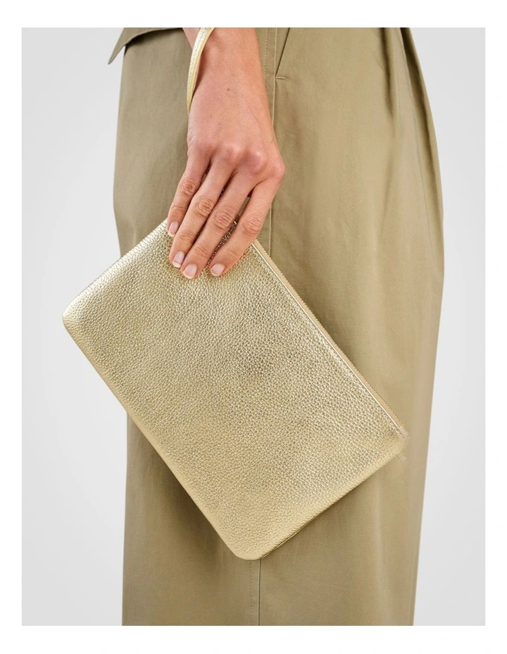Eve Medium Pouch in Gold image 4