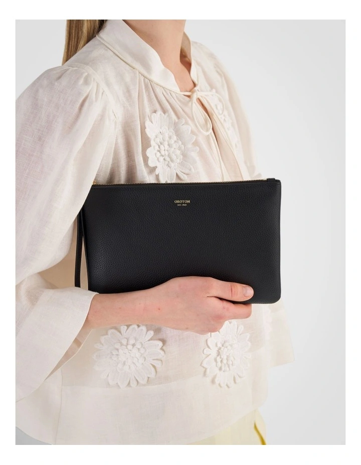 Eve Medium Pouch in Black image 5