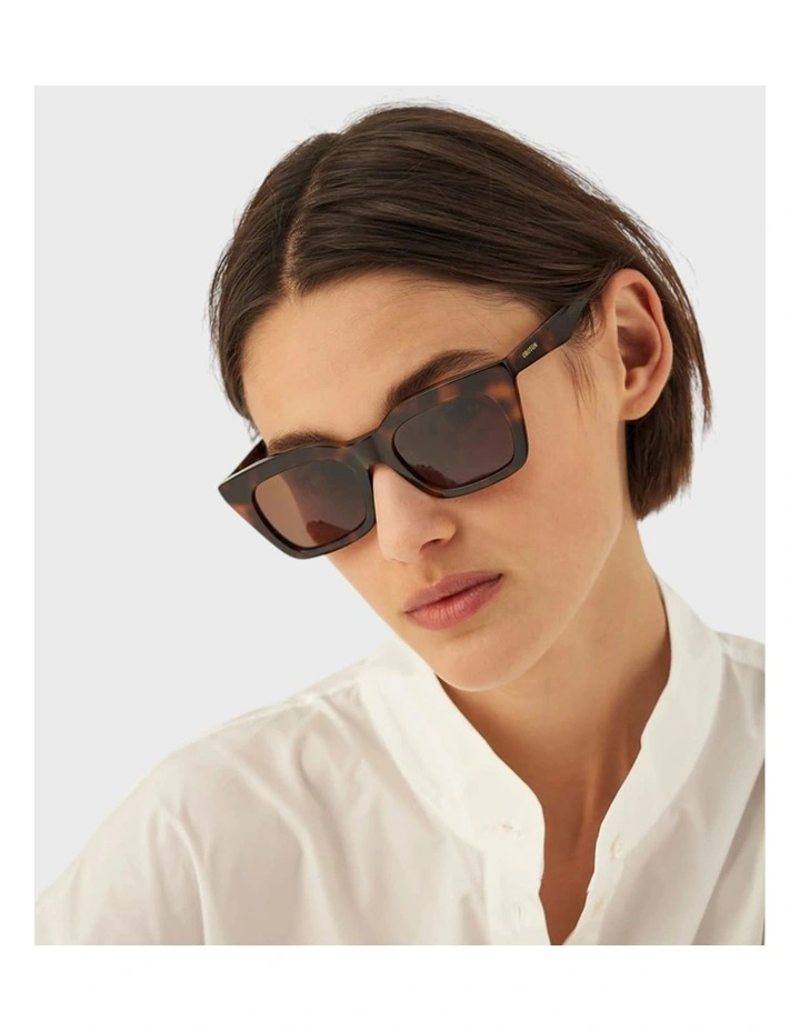 Astrid Sunglasses in Tort image 3