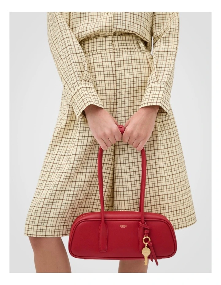 Louisa Shoulder Bag in Rouge image 4