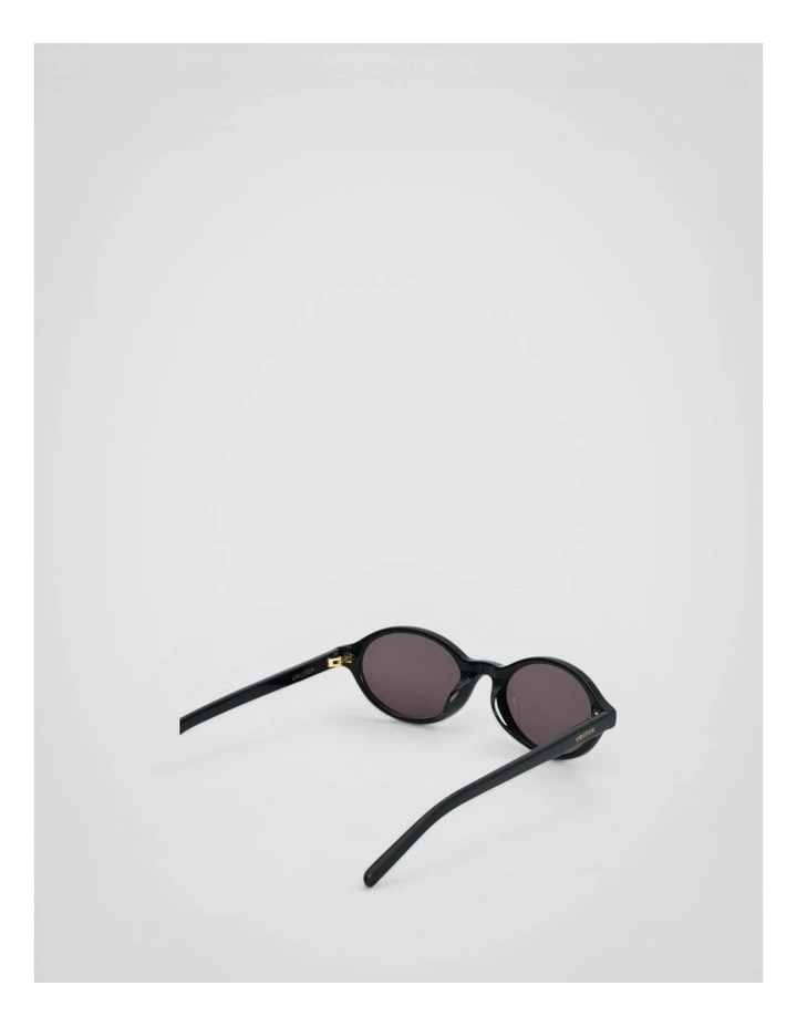 Juno Sunglasses in Black image 3