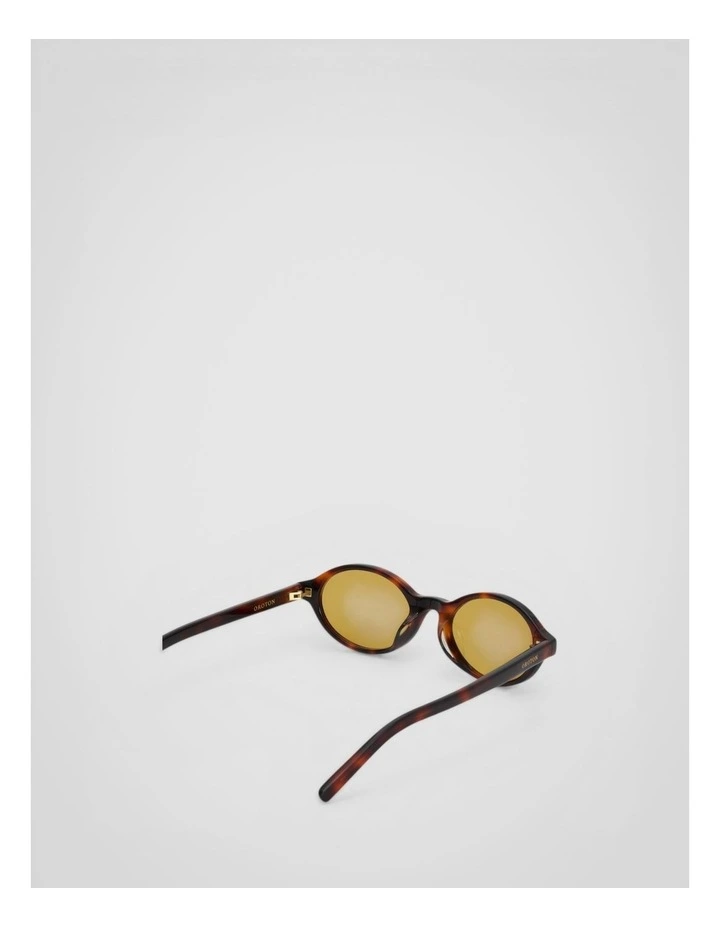 Juno Sunglasses in Signature Tort image 3