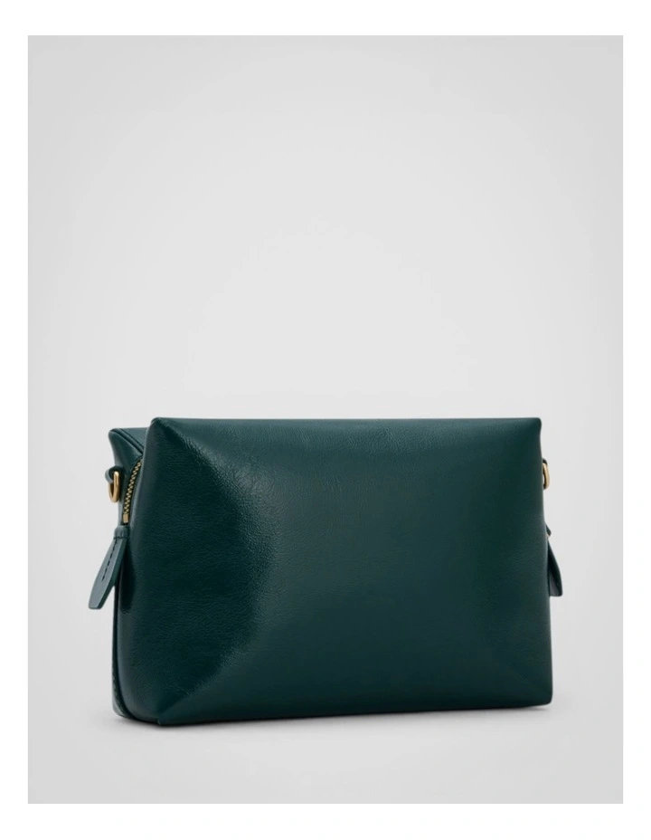 Breeze Crackle Camera Bag in Emerald image 2