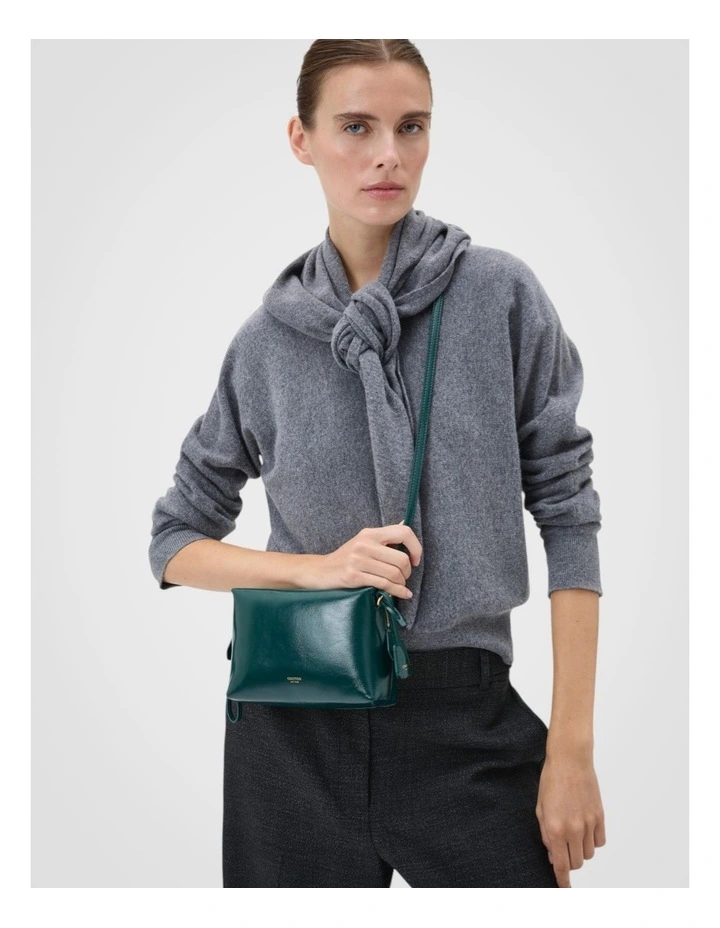 Breeze Crackle Camera Bag in Emerald image 5