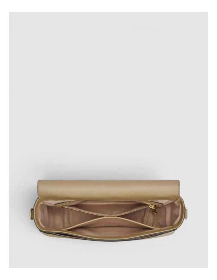 Yvonne Medium Day Bag in Mushroom image 3