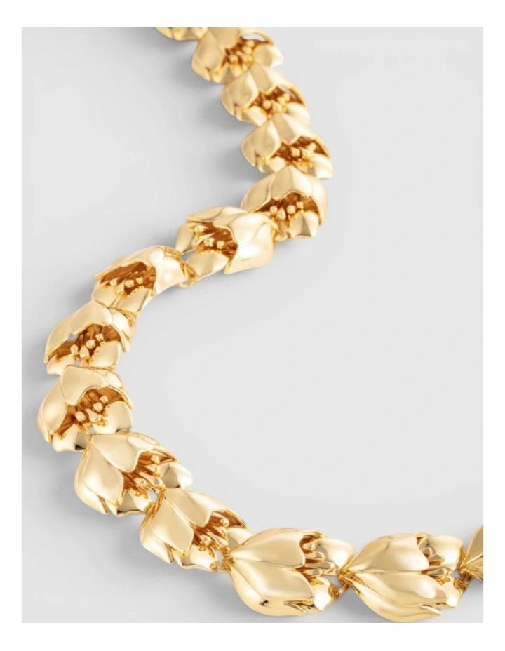Tulip Necklace in Gold image 2