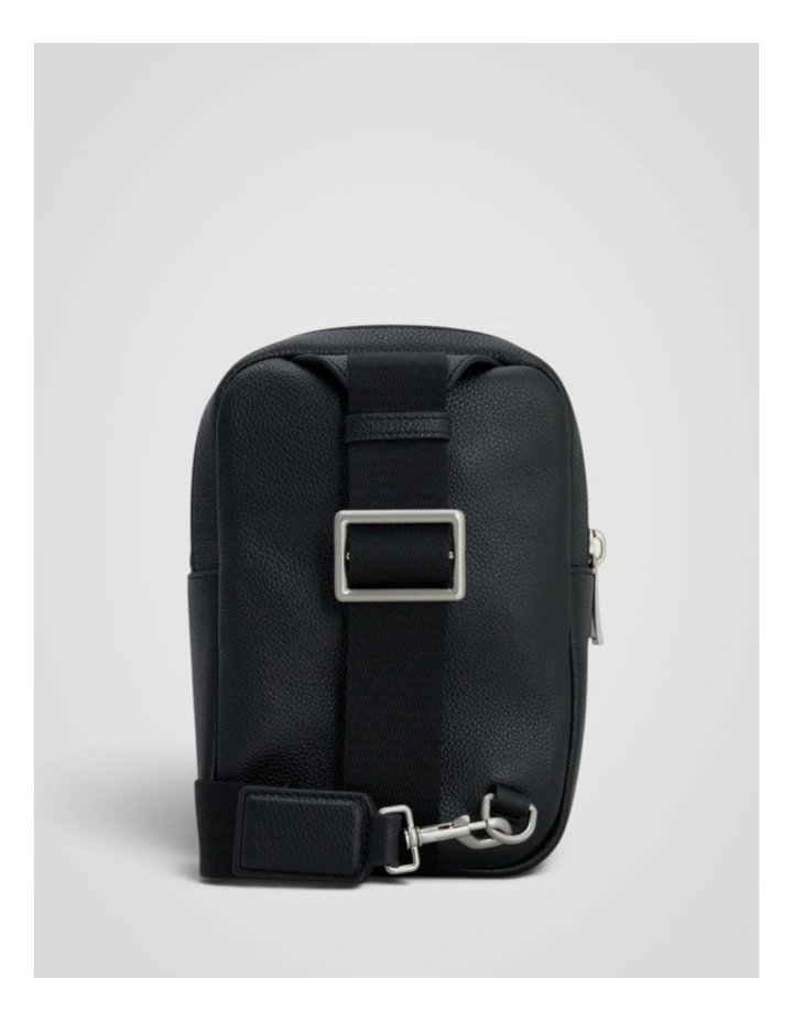 Oscar Pebble Crossbody in Black image 2