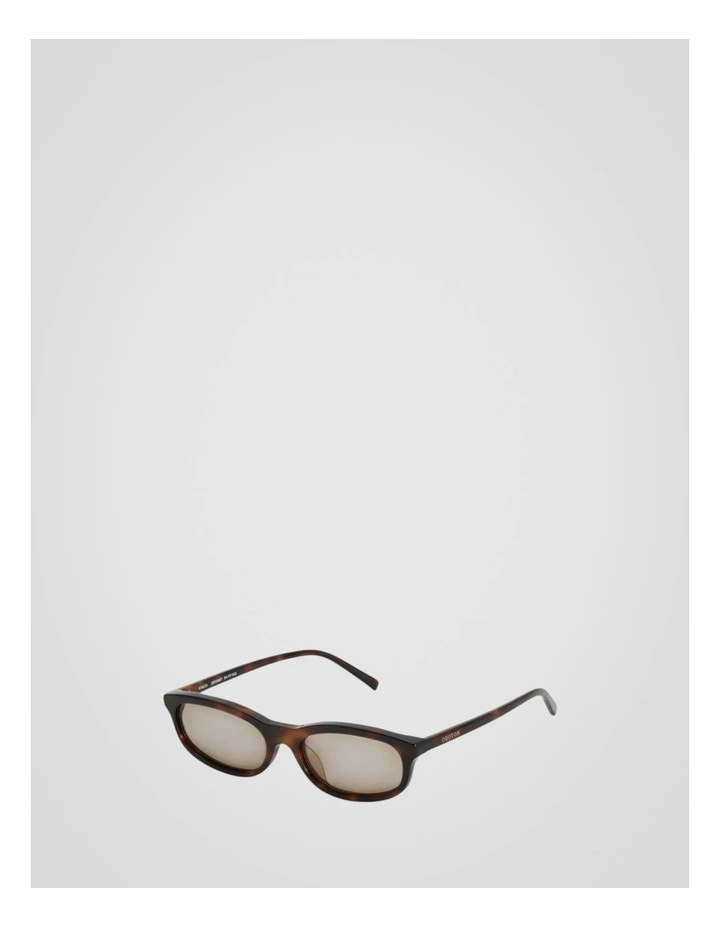 Finch Sunglasses in Signature Tort image 3