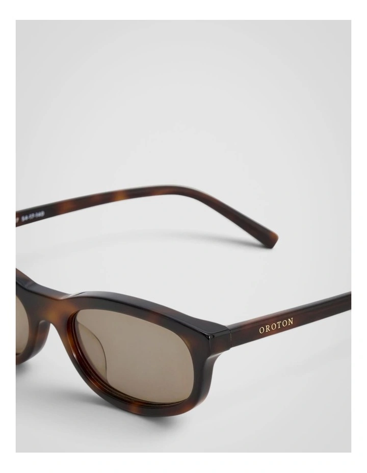 Finch Sunglasses in Signature Tort image 4