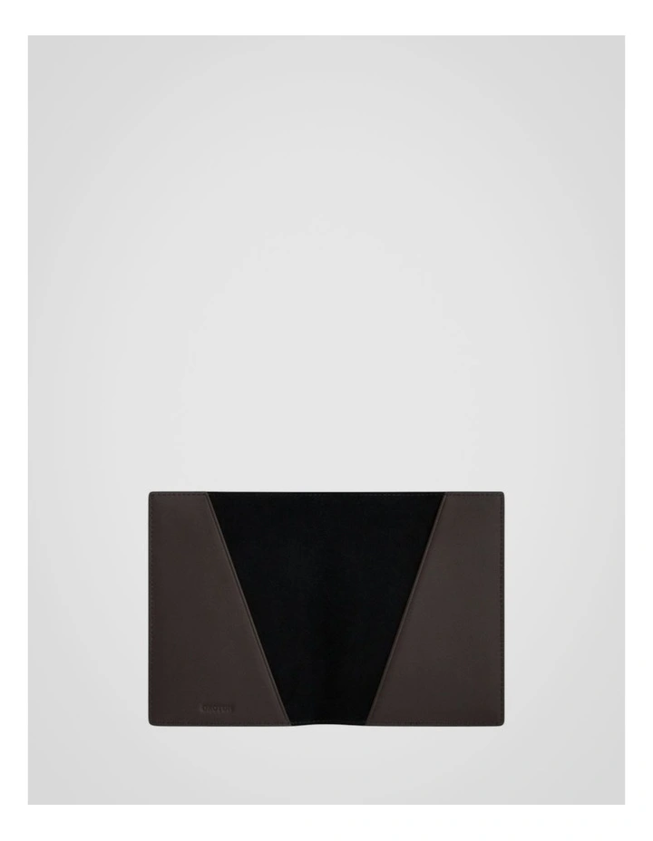 Ethan Signature Passport Cover in Chestnut Signature image 3