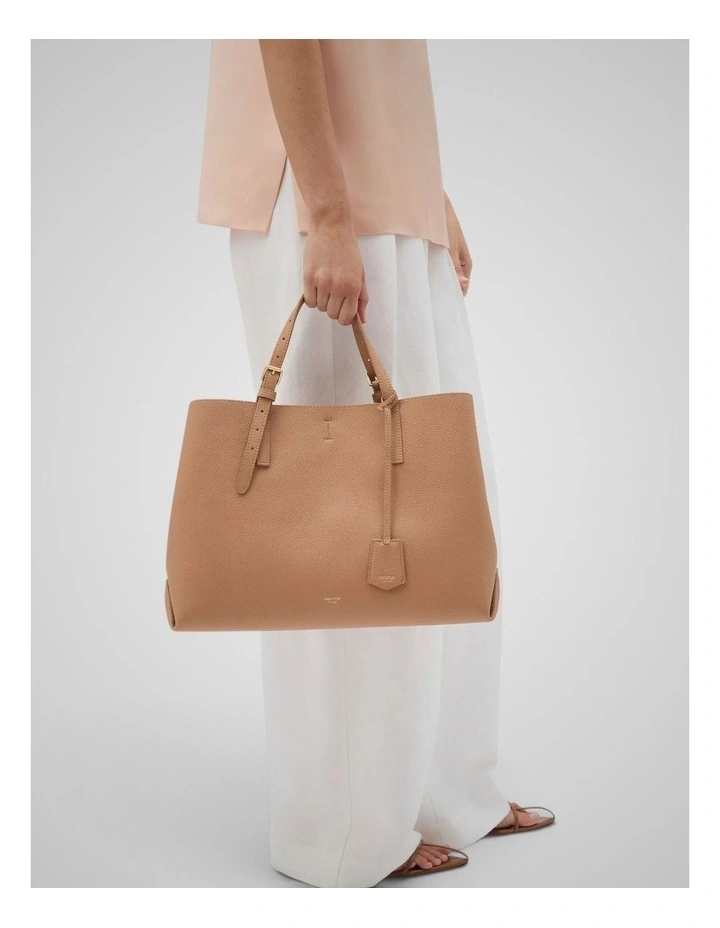 Margot Pebble Large Day Bag in Praline image 2