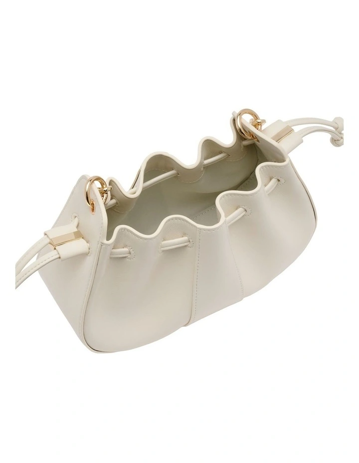 Iris Shoulder Bag in Cream image 4