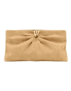 Thea Clutch In Tan