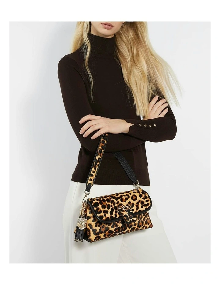 Chelsea Shoulder Bag in Leopard image 2
