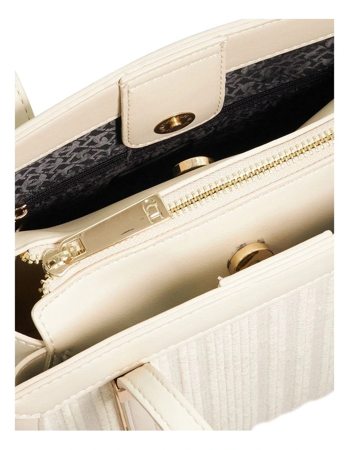 Dorris Bag in Cream image 3
