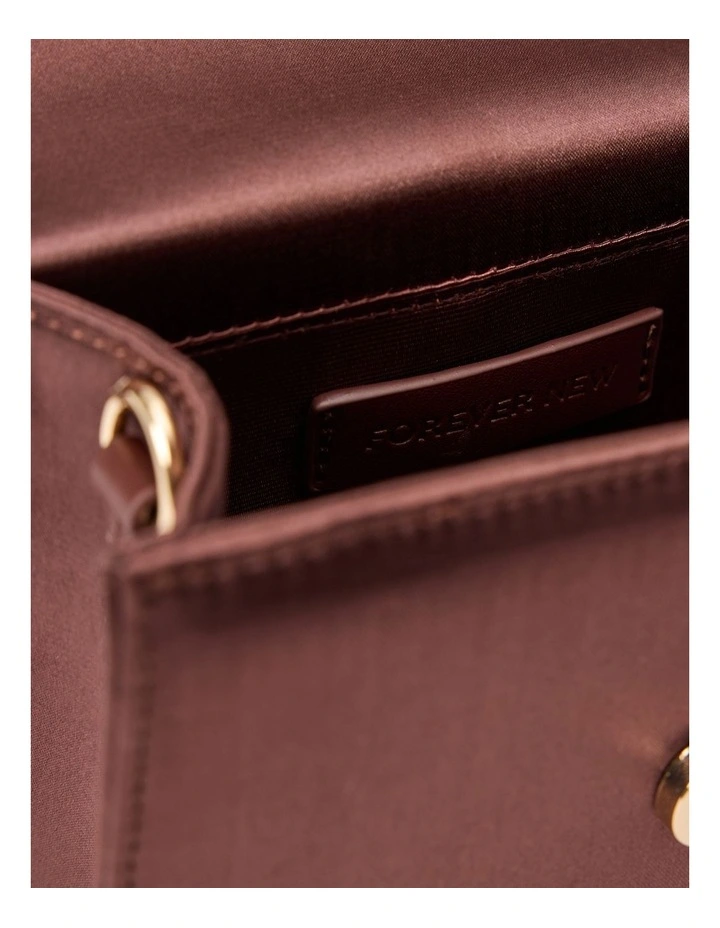 Fifi Flower Top Handle Bag in Red image 3