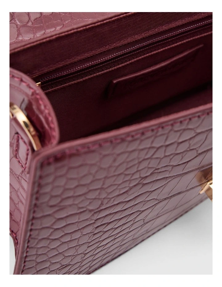 Violet Lock Detail Top Handle Bag in Red image 3