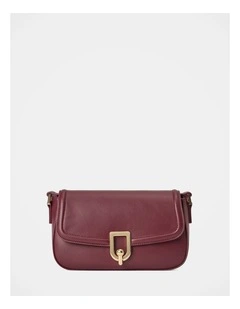 Carly Curve Lock Shoulder Bag in Red
