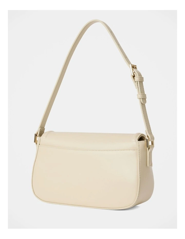 Carly Curve Lock Shoulder Bag in Cream image 2