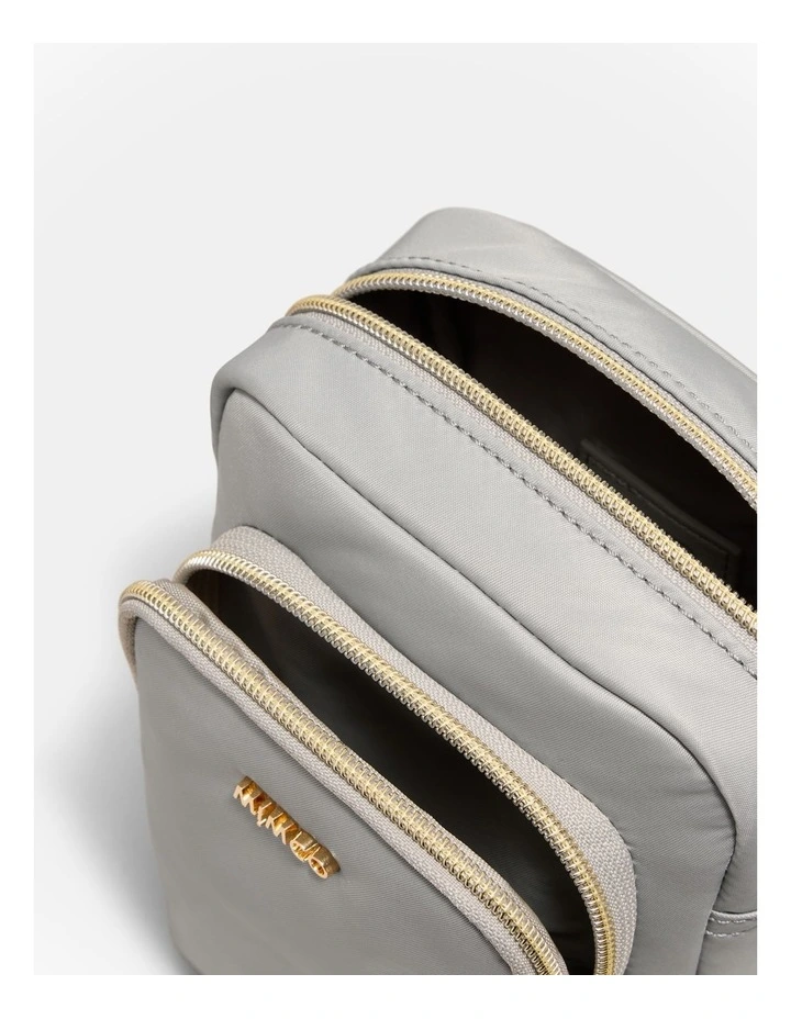 The Stage Phone Bag in Grey Sky image 6