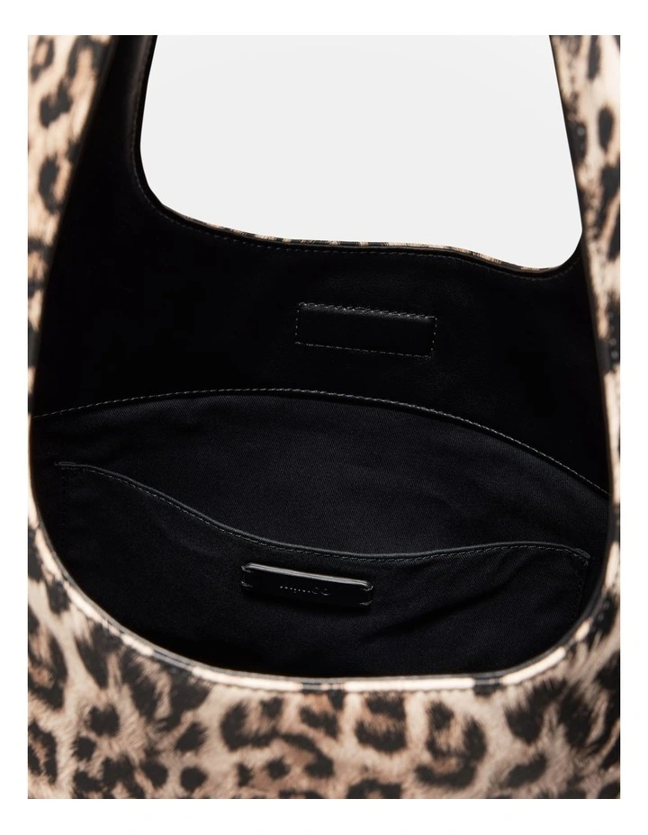 Brittany Tote Bag in Leopard image 7