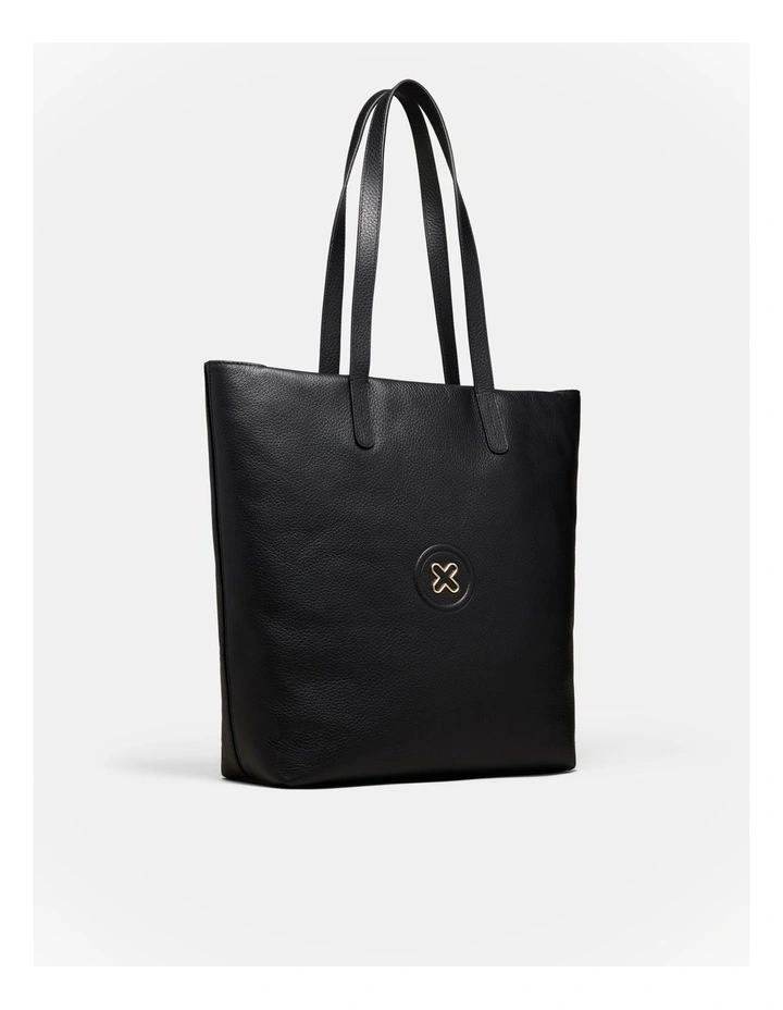 Bay Tote Bag in Black image 3