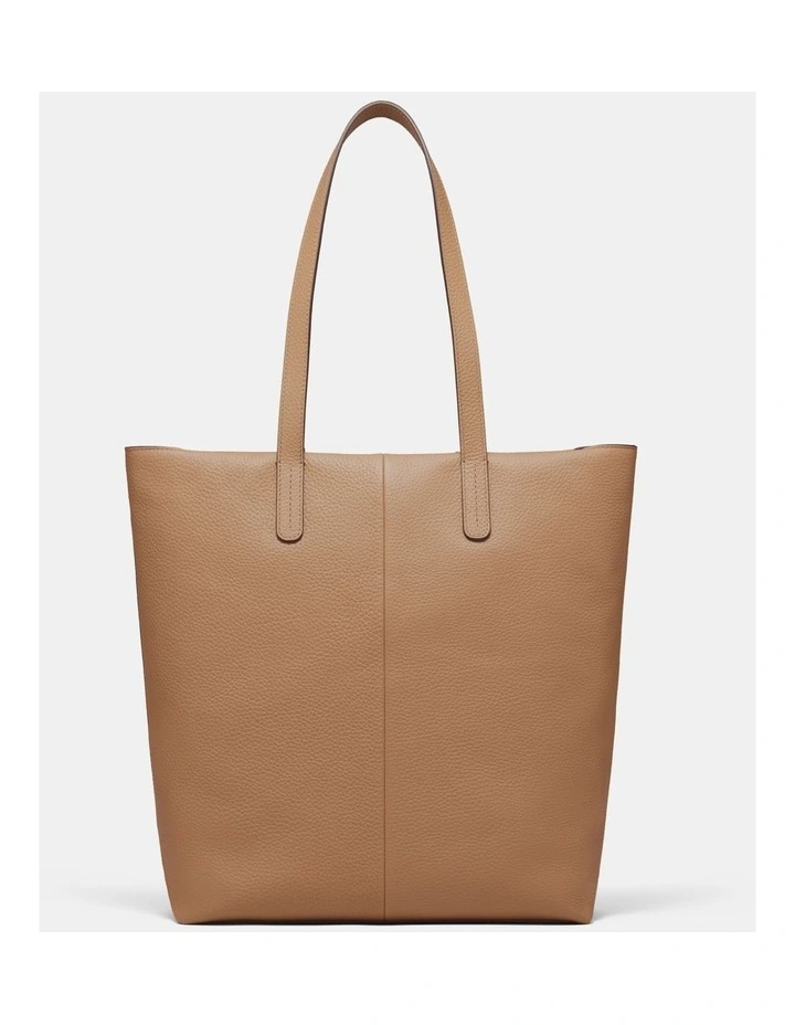 Bay Tote Bag in Caramel image 5
