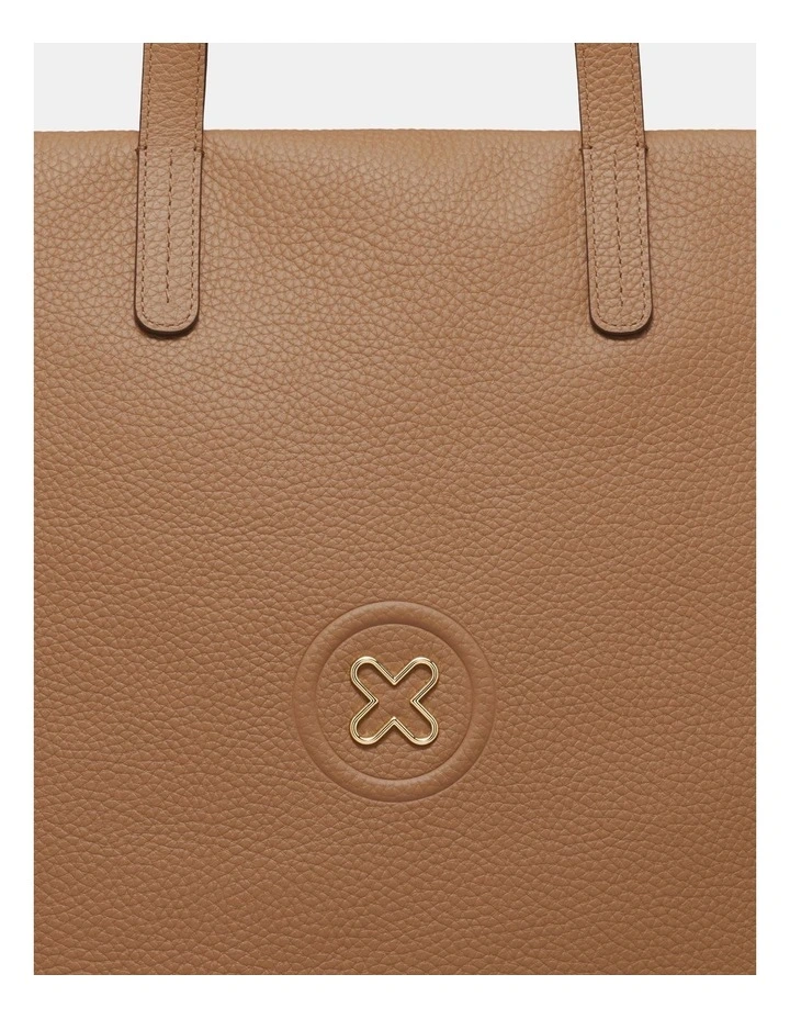 Bay Tote Bag in Caramel image 6