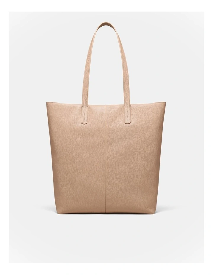 Bay Tote Bag in Almond image 5