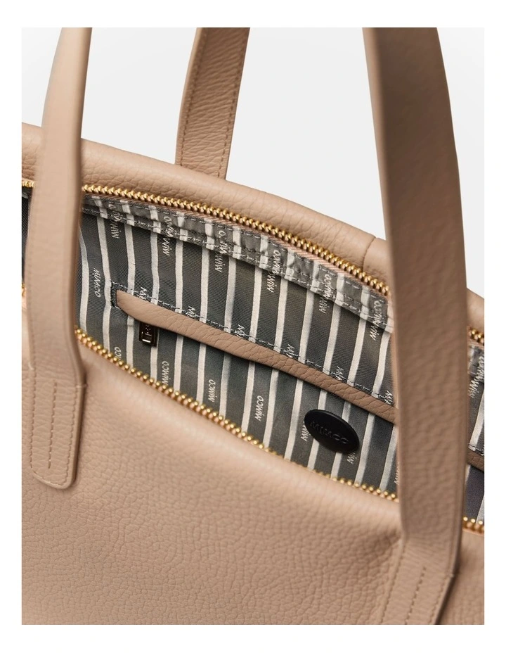 Bay Tote Bag in Almond image 7