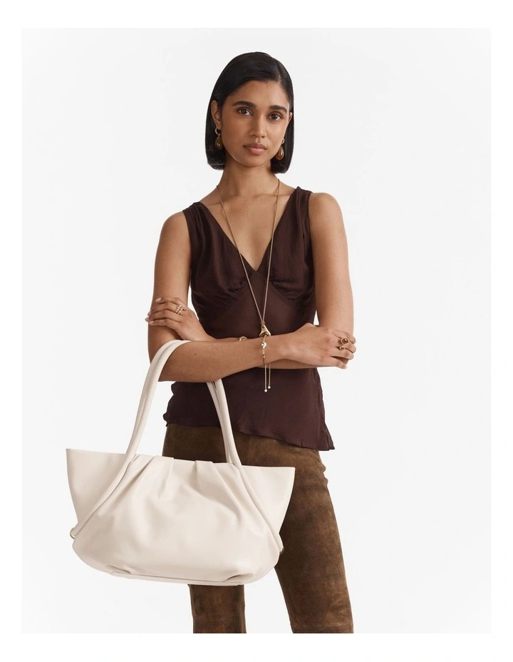 Cleo Tote Bag in Linen image 2