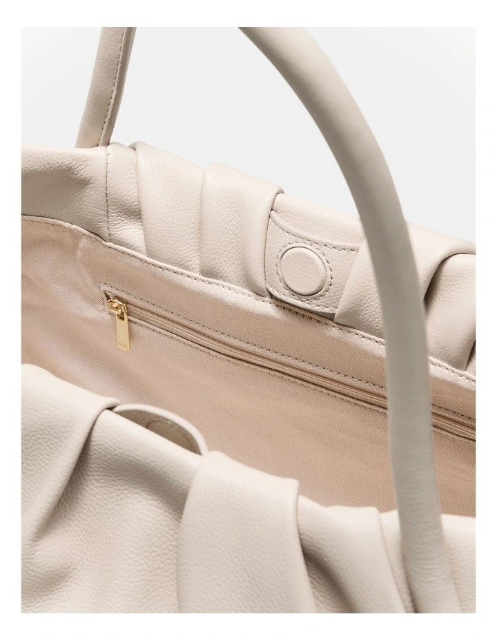 Cleo Tote Bag in Linen image 7