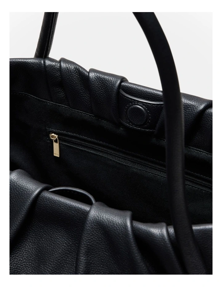 Cleo Tote Bag in Black image 7