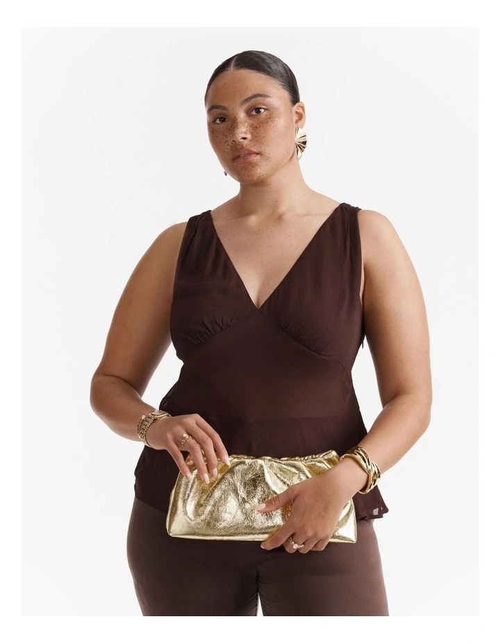 The Clutch Bag in Light Gold image 4