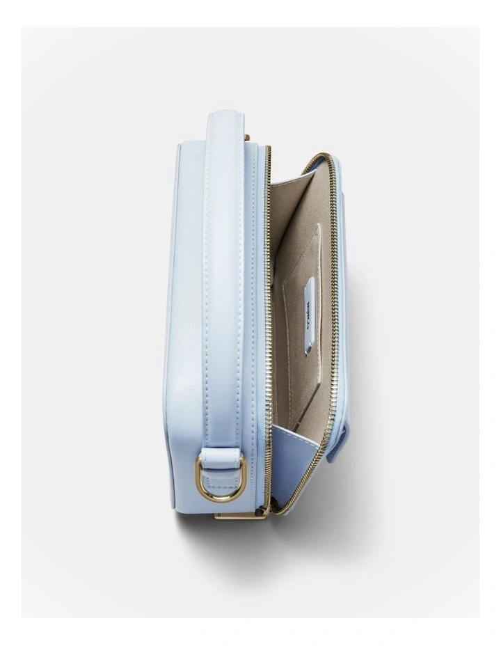 Misty Grab Crossbody Bag in Iceberg image 7