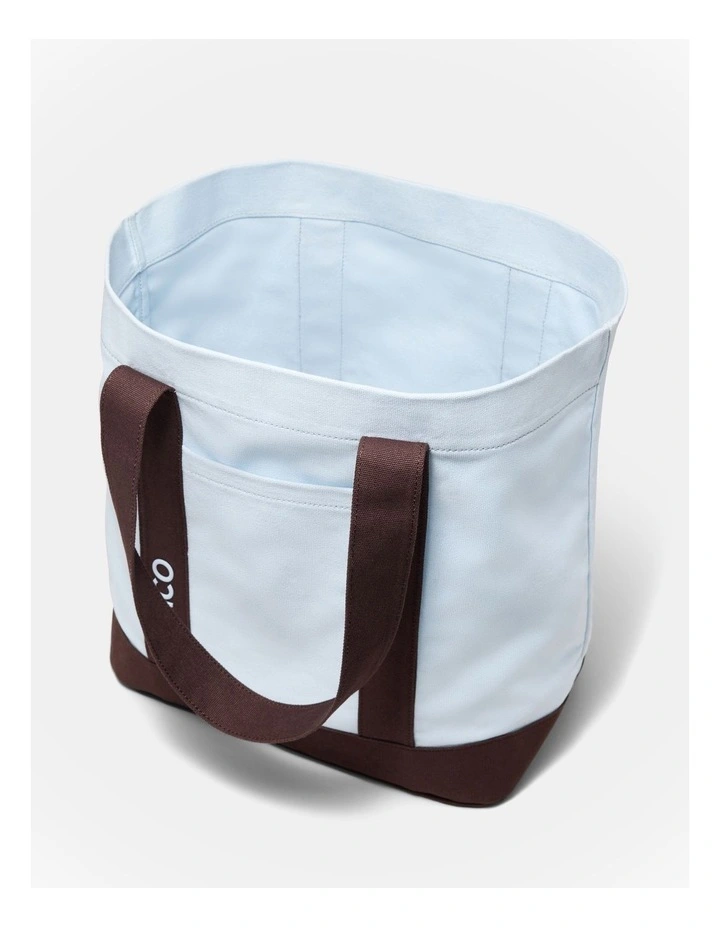 Concert Tote Bag in Iceberg image 6